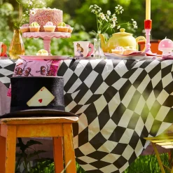 Bordsduk Alice Wonderland