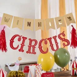 Girlang Cirkus med Bokstäver