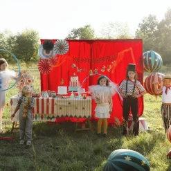 Pappersfjädrar Cirkus