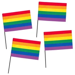 Prideflaggor på Pinne