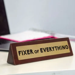 Skrivbordsskylt Fixer Of Everything